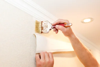 Pose de papier peint à Charette — revêtements muraux et toiles de verre